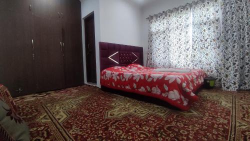 Srinagar House | Mountain Majesty