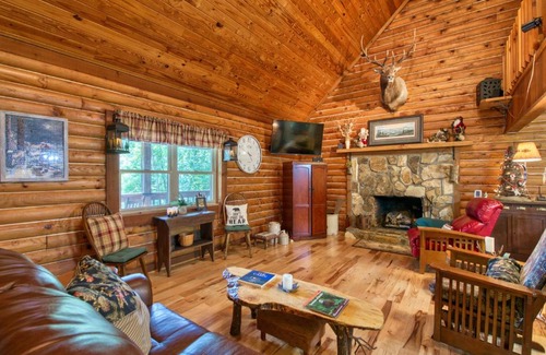 Sylva House | Mountain Memories