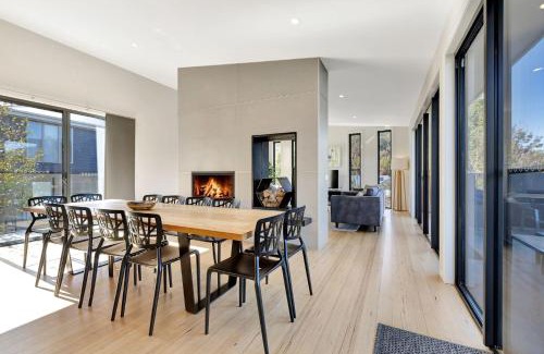 Bright House | Mountain Mist Retreat - 5 Bedrooms