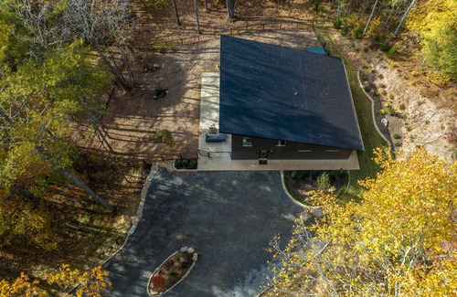 Fairview House | Mountain Modern Hideaway perfectly located 20 minutes from Asheville