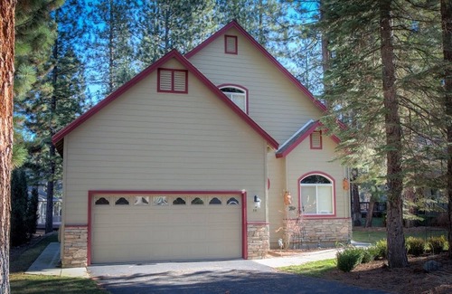 Plumas Eureka Estates House | Mountain Oaks - 35 Oak Pet Friendly