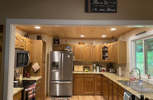 Pineola House | Mountain Oasis Retreat with Skiing, Beach and Golf.