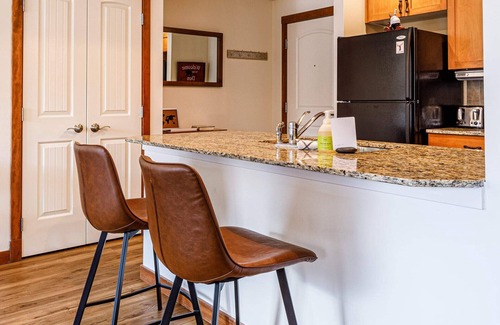 Canmore Condo | Mountain Paradise"at Falcon Crest Lodge