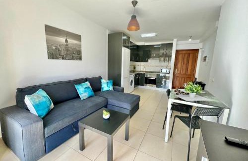 Punta del Hidalgo Apartment | Mountain, Pool & Sea