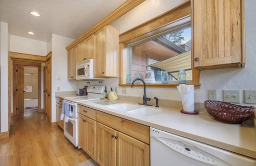 Estes Park House | Mountain Retreat on 10 Private Acres! Wildlife & Mountain Views! #22-ZONE3269