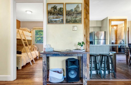 Luray House | Mountain retreat w/hot tub, sauna, projector, close to river and 25 to NP!