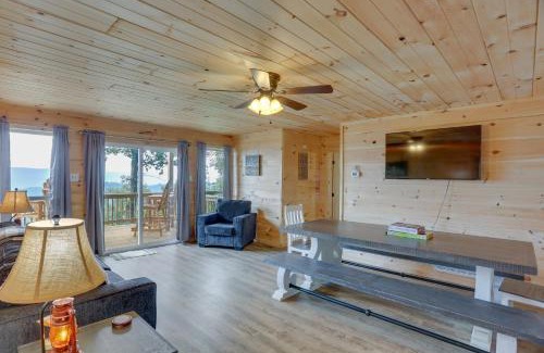 Flat Rock Apartment | Mountain Retreat with Fire Pit in Flat Rock!