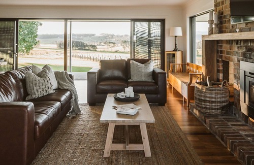 Coolangatta House | Mountain Ridge House