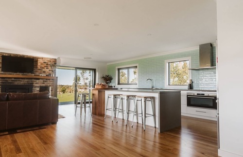 Coolangatta House | Mountain Ridge House