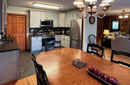Sylva Cabin | Mountain Ridge- Peaceful Cabin Close to WCU & River Access w/Great Views!