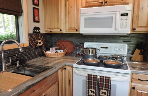 Robbinsville Cabin | Mountain Ridge View, Paved Access & Fast Wi-Fi