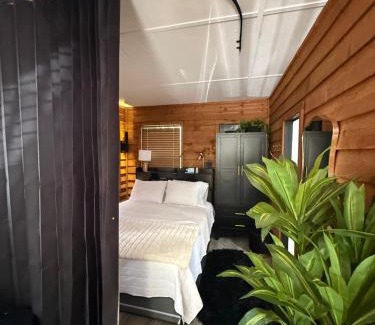 Cleveland Resort | Mountain Shadows