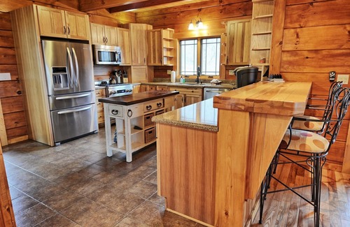Sugar Grove Cabin | Mountain Splendor-Open for Bookings! Views, Hot Tub, Pool Table, Fire Pit