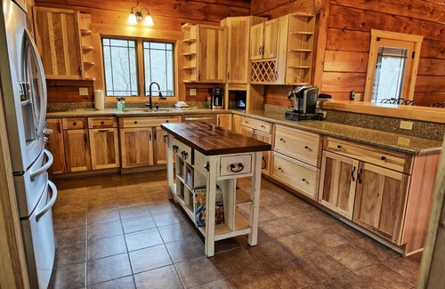 Sugar Grove Cabin | Mountain Splendor-Open for Bookings! Views, Hot Tub, Pool Table, Fire Pit