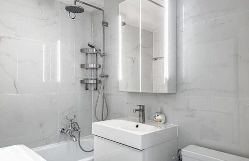 Veytaux Apartment | Mountain Sunrise Studio