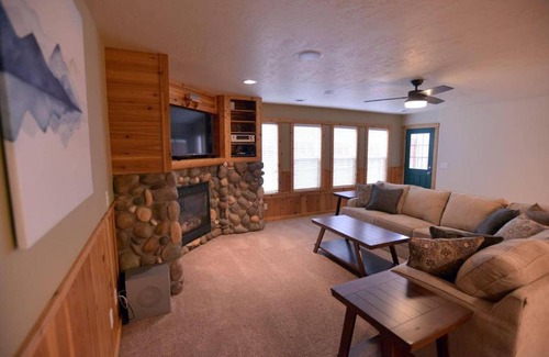 McCall House | Mountain Therapy by Casago McCall - Donerightmanagement