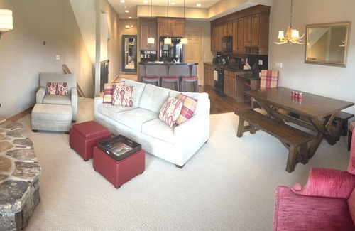 Champion House | Mountain top spacious townhome in 7 Springs Southwind