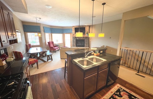 Champion House | Mountain top spacious townhome in 7 Springs Southwind