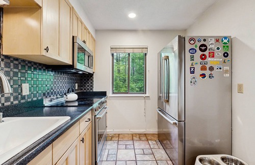 Waterville Valley House | Mountain Townhome w/pool access, private patio, walk to town
