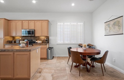 Desert Hot Springs House | Mountain View house w/Giant SPA, Poker table, games, BBQ, lots of entertainment!