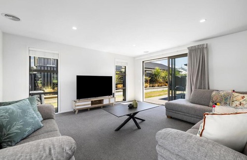 Lower Shotover House | Mountain View - 2 Bedroom House
