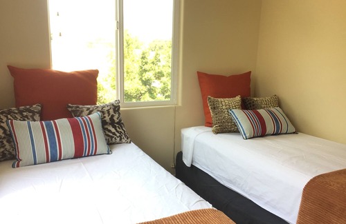 Azusa House | Mountain View - 3 bedrooms/2 baths back house DisneyLand