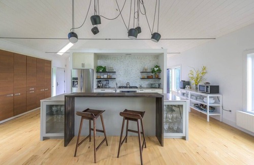 Hillsdale House | Mountain View: Airy + Secluded w/Panoramic Views