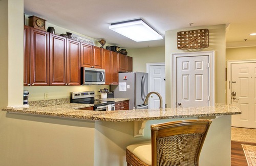 Maggie Valley Condo | Mountain View and 8th green! 70" TV, gas fireplace, Fast WIFI,Amenities included