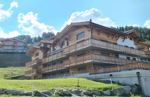 Nendaz Apartment | Mountain view apartment in Veysonnaz