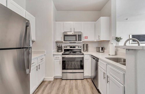 Clearfield Apartment | Mountain View by Cloud Dream Homes