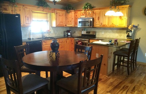 Indian Rock Springs Cabin | Mountain View Cabin/Family Friendly, Hot Tub, Wifi, Large Entertainment Room