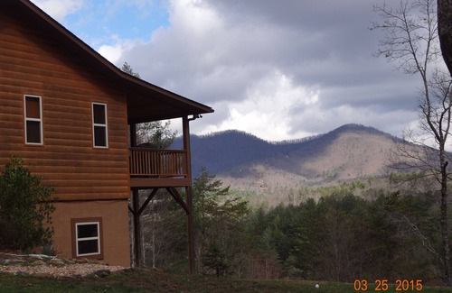Indian Rock Springs Cabin | Mountain View Cabin/Family Friendly, Hot Tub, Wifi, Large Entertainment Room