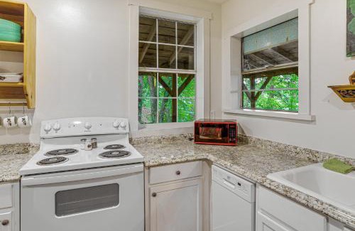 Mountain View House | Mountain View Cabin Near White River Fish and Float