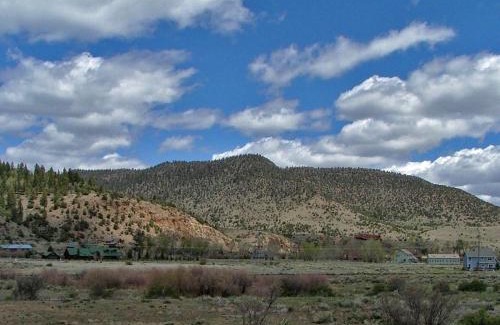 South Fork House | Mountain View Cabin