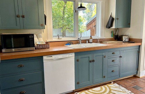 Winthrop House | Mountain View Castle-Dog Friendly and a Block Above Winthrop!