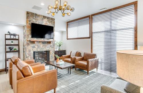 Edwards Apartment | Mountain-View Condo in the Heart of Edwards!