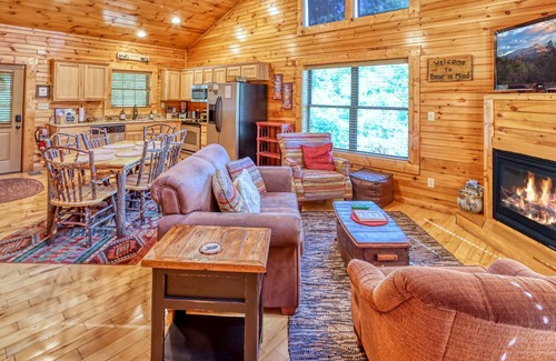 Gatlinburg Cabin | Mountain view, convenient location, fire pit, easy drive to cabin, family-fun!