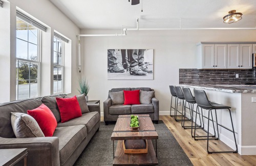 Virginia City Apartment | Mountain-View Deck: Stylish Virginia City Apt!