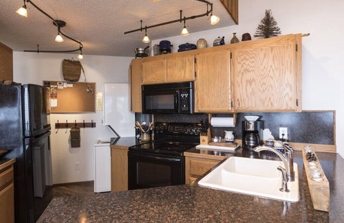 Whitefish Cabin | Mountain View Duplex