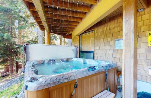 Hyak House | Mountain View Getaway