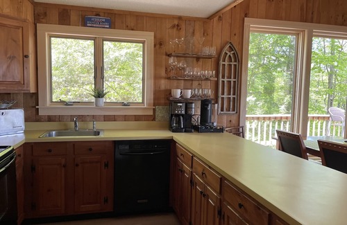 Bartlett House | Mountain View Home, Saco River and Story Land Nearby