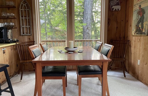Bartlett House | Mountain View Home, Saco River and Story Land Nearby