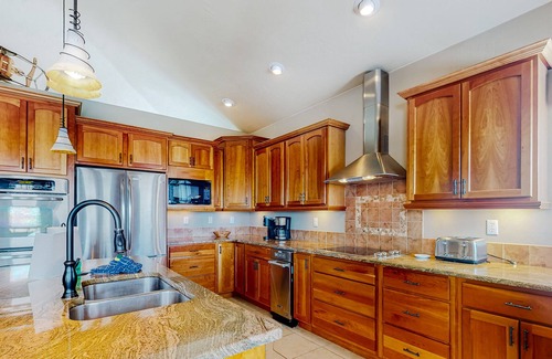 Innsbruck Val Moritz House | Mountain view home with private hot tub, game room & fireplace - near skiing