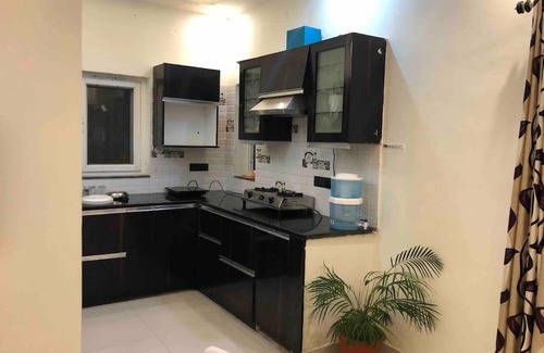 Bullawala Apartment | mountain view