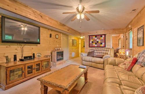 Settlers Ridge House | Mountain-View Maggie Valley Home with 2 Decks!