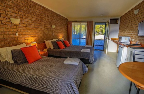 Halls Gap Hotel | Mountain View Motor Inn & Holiday Lodges