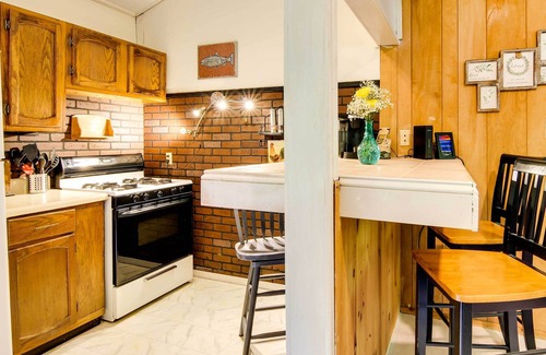 Pisgah Forest Cabin | Mountain-View Pisgah Forest Getaway w/ Fire Pit!