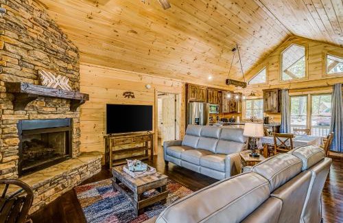 Cherry Log House | Mountain View Retreat