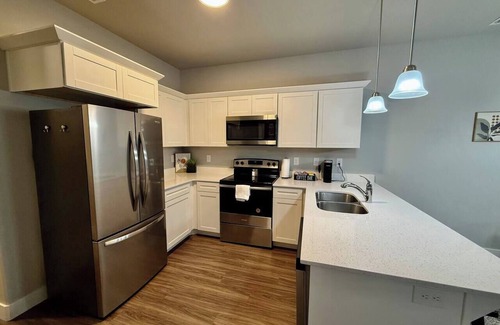Riverton Apartment | Mountain View Retreat