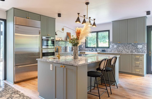 Warwick Ski Chalet | Mountain View Retreat w/Hot Tub, Theater, and Gym